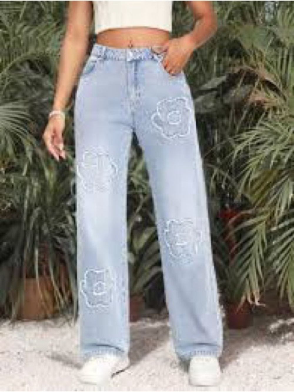 Light Blue Floral Appliqué Wide-Leg Jeans for Women 040